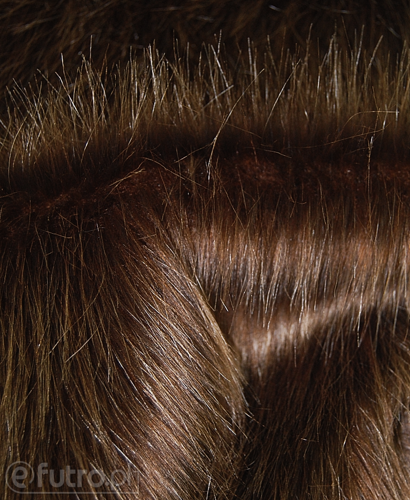 SZTUCZNE FUTRO WILK SYBERYJSKI 315833 brązowy, puszyste i mięsiste z włosiem o zróżnicowanej długości do 60 mm