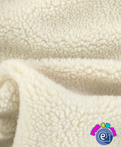 Teddy Baranek Wełna 325128 naturalny kolor ecru, dzianina futerkowa o krótkim, skręconym włosiu 6 mm